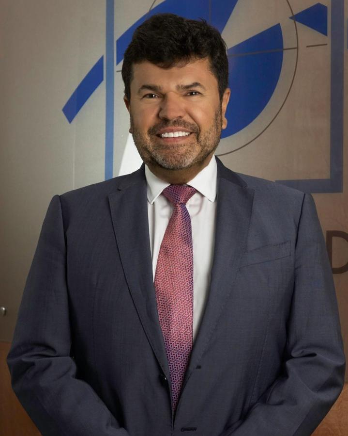 Dr. Antonio Méndez Noble